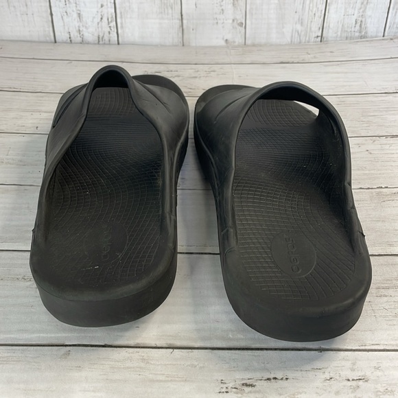 Oofos OOahh Slide Sandals - Picture 4 of 11